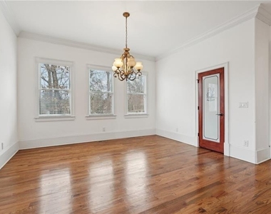 343 Summer Garden Drive - Photo Thumbnail 12
