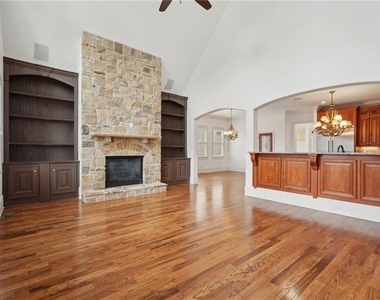 343 Summer Garden Drive - Photo Thumbnail 16