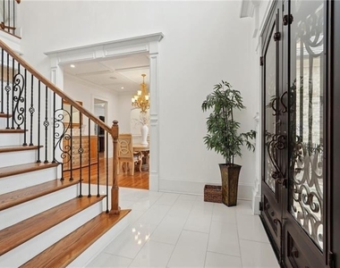 343 Summer Garden Drive - Photo Thumbnail 4