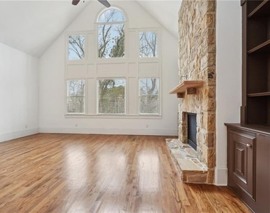 343 Summer Garden Drive - Photo Thumbnail 15