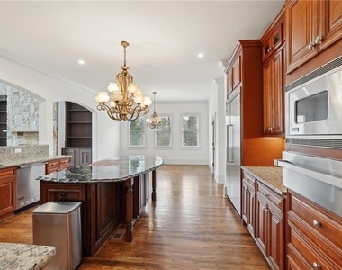 343 Summer Garden Drive - Photo Thumbnail 19