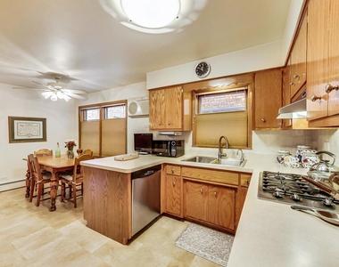 6430 W Gunnison Street - Photo Thumbnail 11