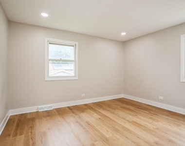 1401 Volkamer Trail - Photo Thumbnail 10