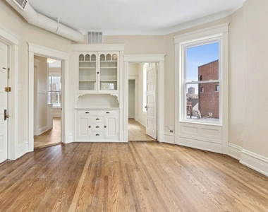 3751 N Clifton Avenue - Photo Thumbnail 6