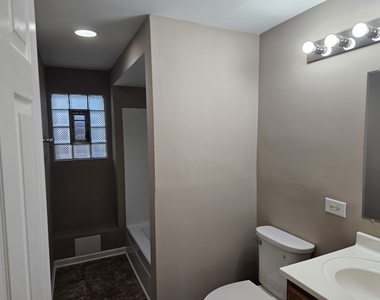 206 S Jefferson Street - Photo Thumbnail 9