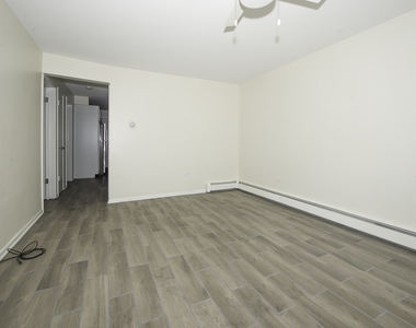 2402 N 76 Court - Photo Thumbnail 2
