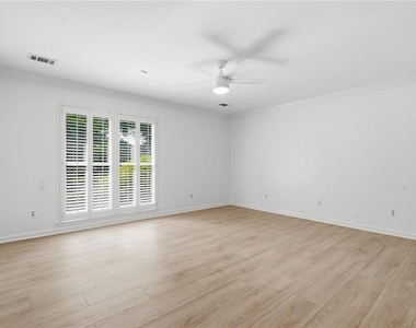 330 Carybell Lane - Photo Thumbnail 14