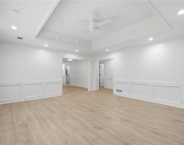 330 Carybell Lane - Photo Thumbnail 9