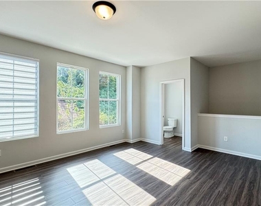 1475 Creekside Circle Nw - Photo Thumbnail 9