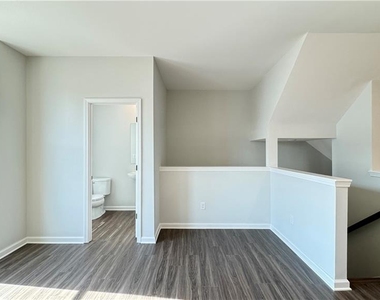 1475 Creekside Circle Nw - Photo Thumbnail 7