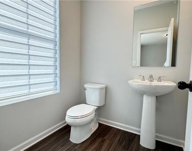 1475 Creekside Circle Nw - Photo Thumbnail 10