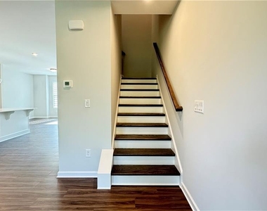 1475 Creekside Circle Nw - Photo Thumbnail 15