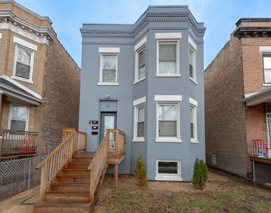 1019 N Ridgeway Avenue - Photo Thumbnail 1