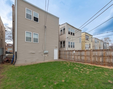 1019 N Ridgeway Avenue - Photo Thumbnail 19