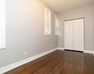 2657 N Ridgeway Avenue - Photo Thumbnail 8