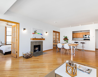 431 S Dearborn Street - Photo Thumbnail 9
