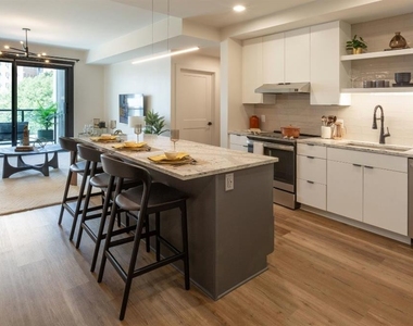 1441 Peachtree Street Ne - Photo Thumbnail 4