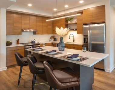 1441 Peachtree Street Ne - Photo Thumbnail 3