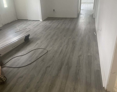 212 Romayne Avenue - Photo Thumbnail 2