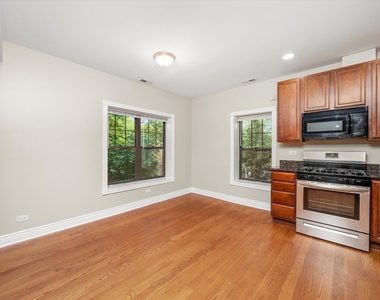 6300 N Rockwell Street - Photo Thumbnail 8