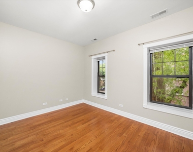 6300 N Rockwell Street - Photo Thumbnail 11