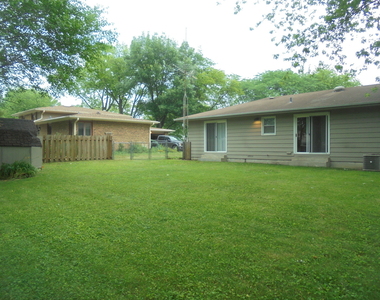 1130 Laurel Drive - Photo Thumbnail 1