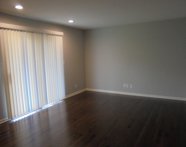 1130 Laurel Drive - Photo Thumbnail 10