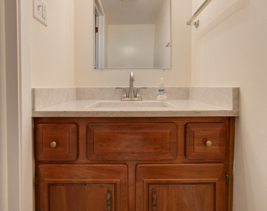 1525 Columbia Court - Photo Thumbnail 11