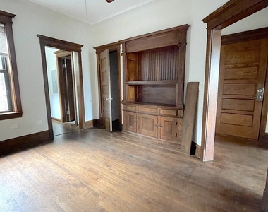 3932 N Sheridan Road - Photo Thumbnail 8