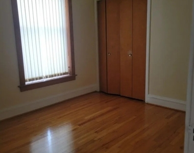 6939 N Hamilton Avenue - Photo Thumbnail 7