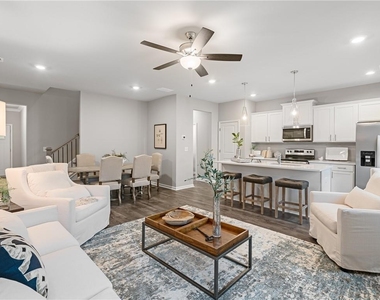 1112 Elyse Lane - Photo Thumbnail 6
