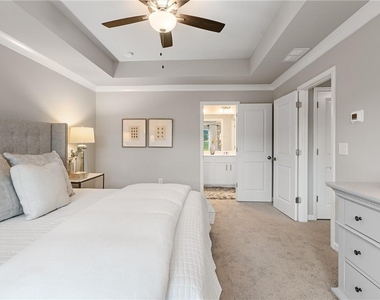 1112 Elyse Lane - Photo Thumbnail 12