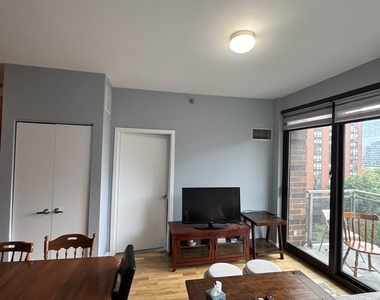 1 E 8th Street - Photo Thumbnail 7