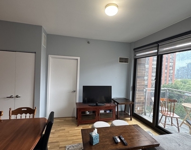 1 E 8th Street - Photo Thumbnail 6