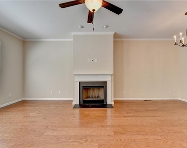 3292 Willow Oak Drive - Photo Thumbnail 4