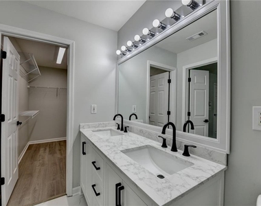 3977 Howell Park Road - Photo Thumbnail 19
