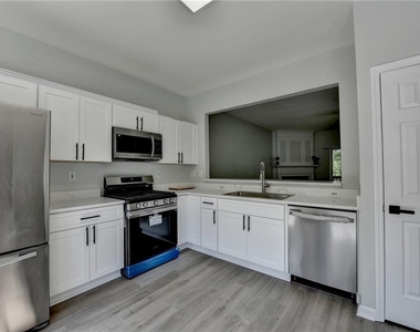 3977 Howell Park Road - Photo Thumbnail 14