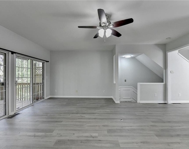 3977 Howell Park Road - Photo Thumbnail 10