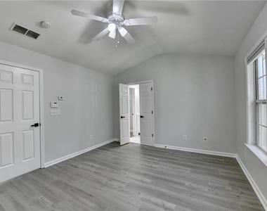 3977 Howell Park Road - Photo Thumbnail 16
