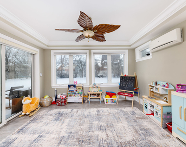 259 Cornell Avenue - Photo Thumbnail 12