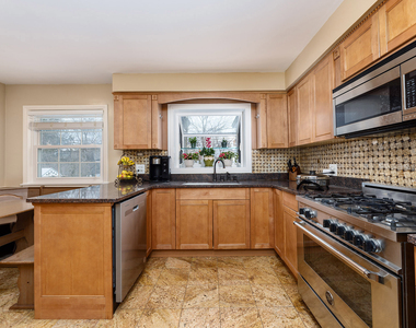 259 Cornell Avenue - Photo Thumbnail 17
