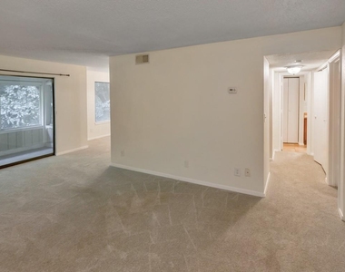 245 Seasons Parkway - Photo Thumbnail 6
