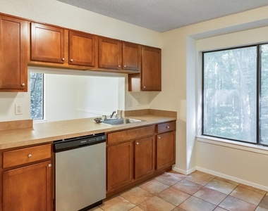 245 Seasons Parkway - Photo Thumbnail 17