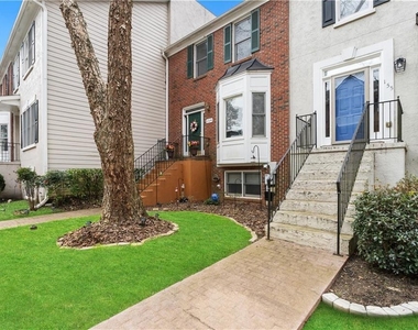 260 Manning Road Sw - Photo Thumbnail 2
