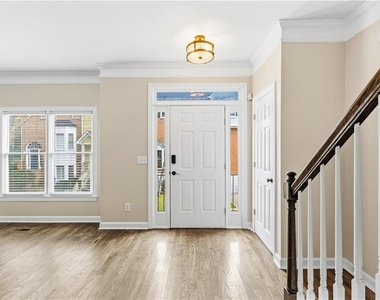 260 Manning Road Sw - Photo Thumbnail 3