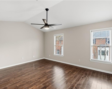260 Manning Road Sw - Photo Thumbnail 17