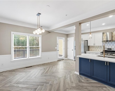 260 Manning Road Sw - Photo Thumbnail 8