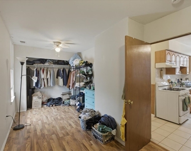 1931 W Evergreen Avenue - Photo Thumbnail 4