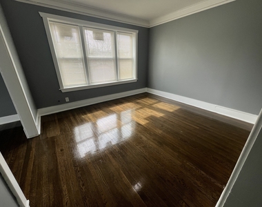 840 W 66th Street - Photo Thumbnail 1
