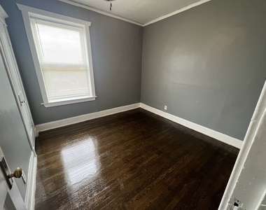 840 W 66th Street - Photo Thumbnail 3